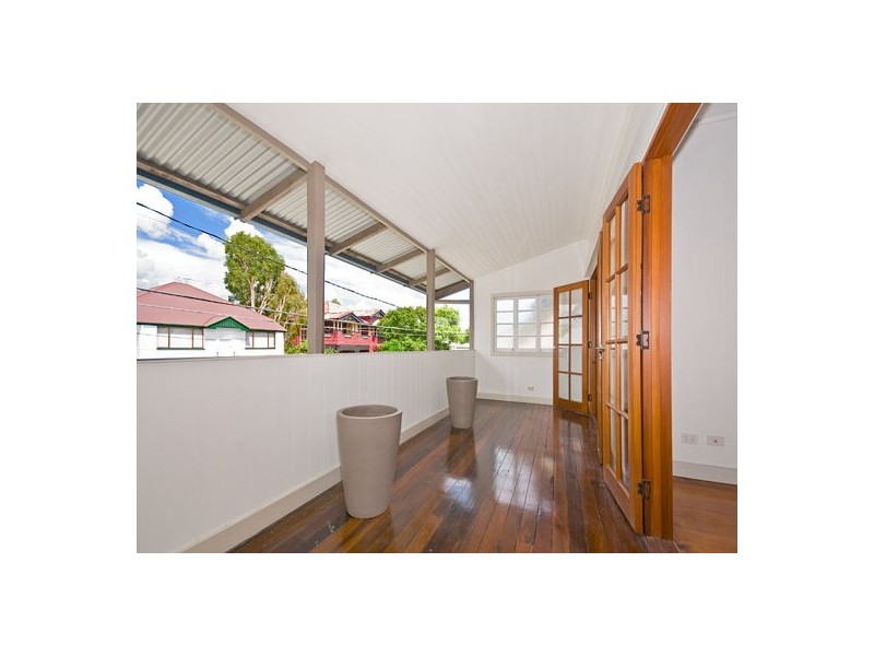 30 ROSS ST, Woolloongabba QLD 4102