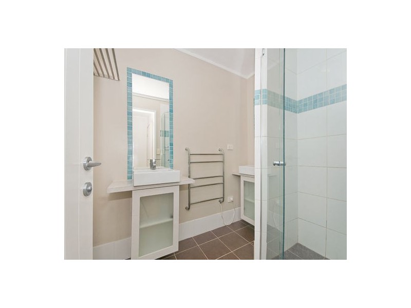 30 ROSS ST, Woolloongabba QLD 4102