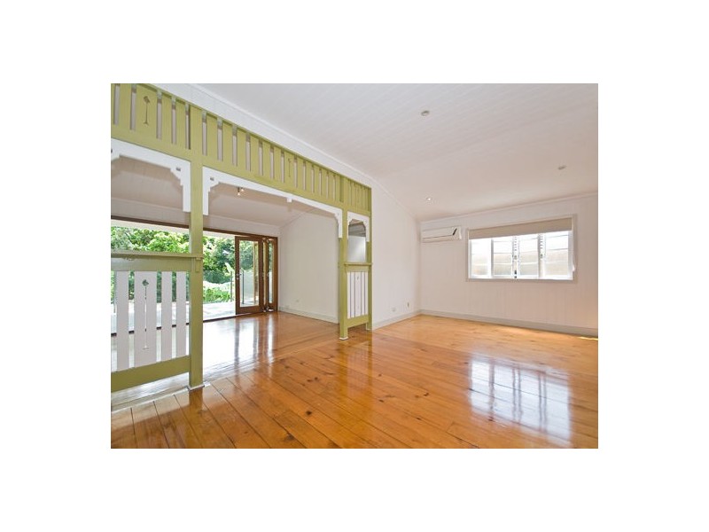 30 ROSS ST, Woolloongabba QLD 4102