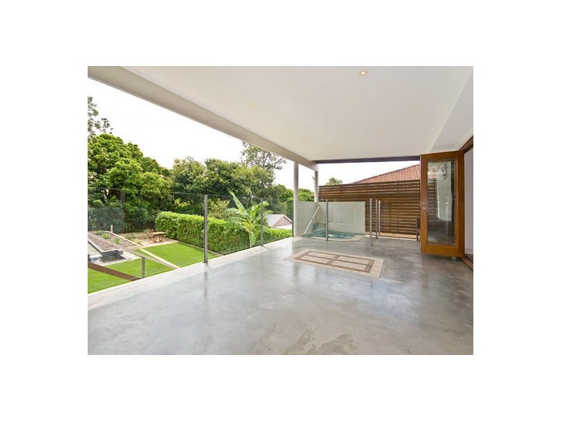 30 ROSS ST, Woolloongabba QLD 4102