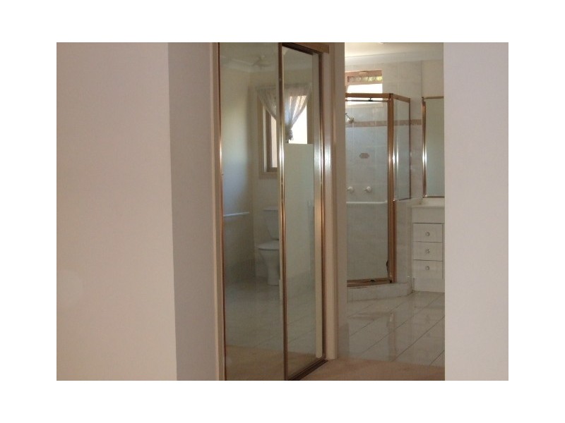 22 Poinciana St, Stretton QLD 4116