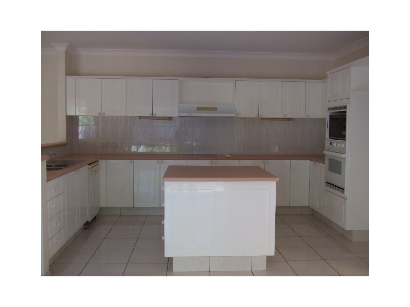 22 Poinciana St, Stretton QLD 4116