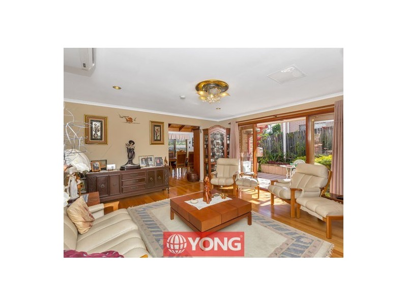 9 Warrington St, Robertson QLD 4109