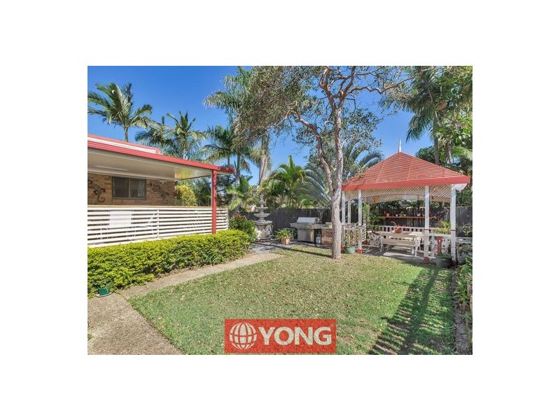 9 Warrington St, Robertson QLD 4109