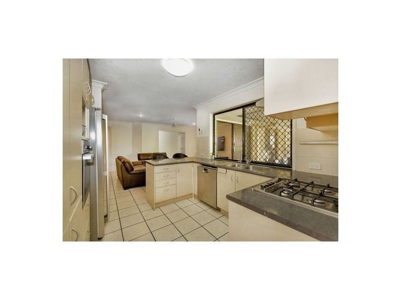 6 Conimbla Close, Parkinson QLD 4115