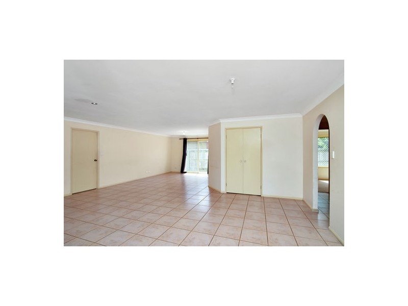 1 Saale Court, Meadowbrook QLD 4131