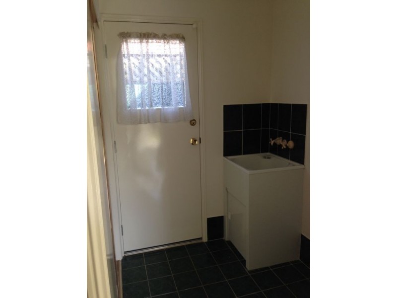 5 Robinson Cres., Runcorn QLD 4113