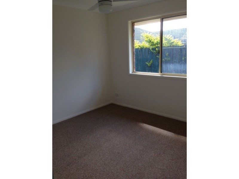 5 Robinson Cres., Runcorn QLD 4113