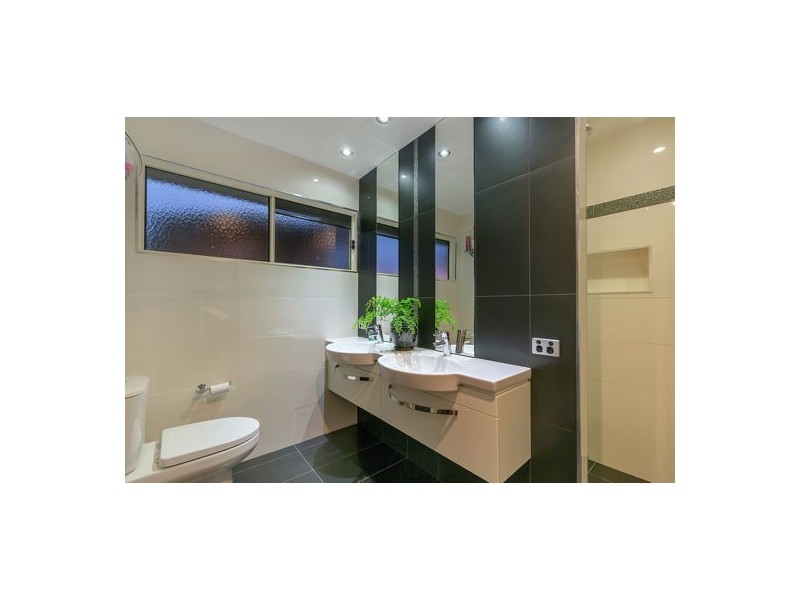 8/5 Meown Court, Cornubia QLD 4130