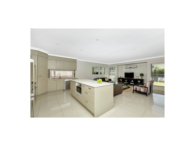 19 Harvey Place, Calamvale QLD 4116