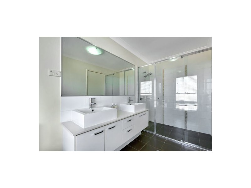 19 Harvey Place, Calamvale QLD 4116