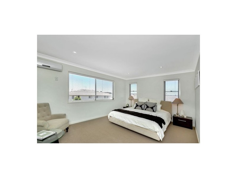 19 Harvey Place, Calamvale QLD 4116