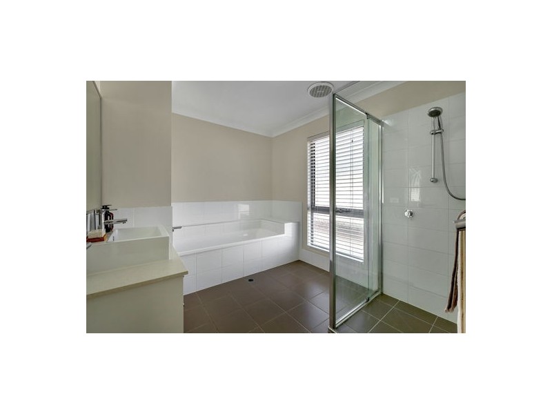 19 Harvey Place, Calamvale QLD 4116