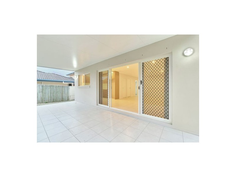 5 Argyle Pl, Parkinson QLD 4115