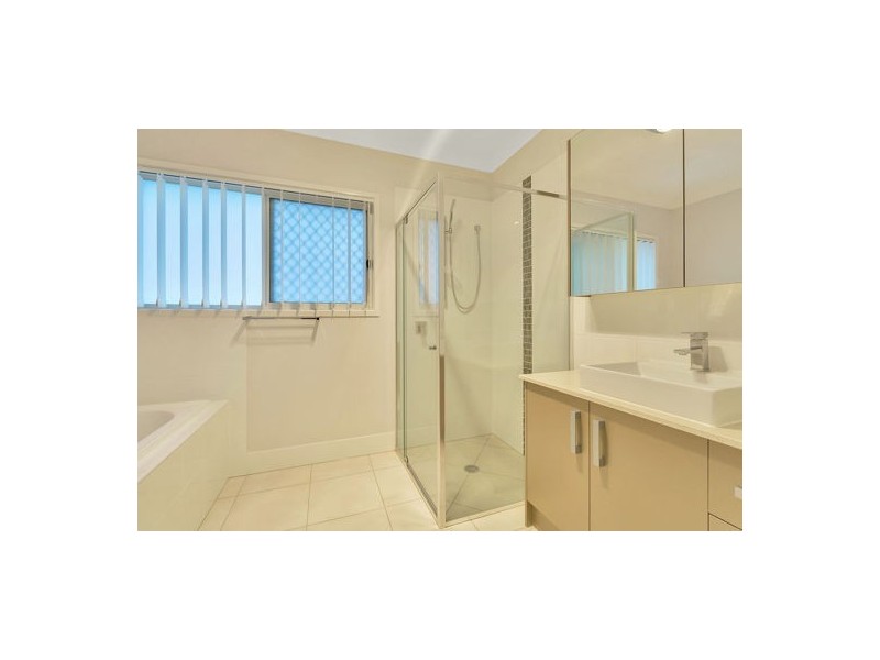 5 Argyle Pl, Parkinson QLD 4115