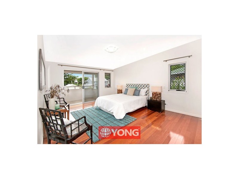 7 Doyle St, Coorparoo QLD 4151