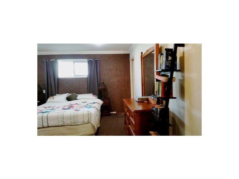 25 Bayliss Road, South Ripley QLD 4306