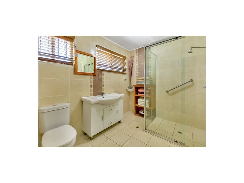 294 Green Camp Road, Wakerley QLD 4154