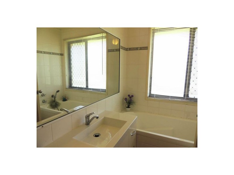 7 Southmore Street, Daisy Hill QLD 4127