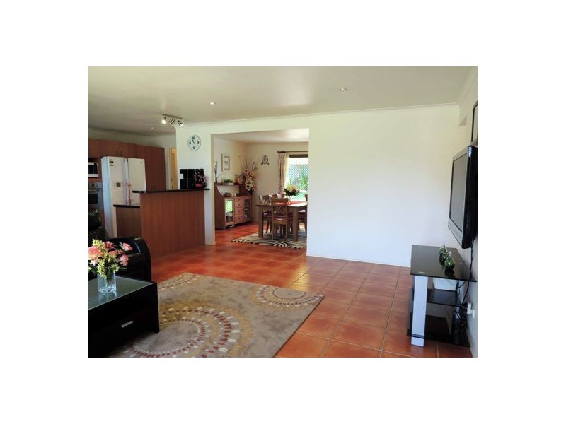 7 Southmore Street, Daisy Hill QLD 4127