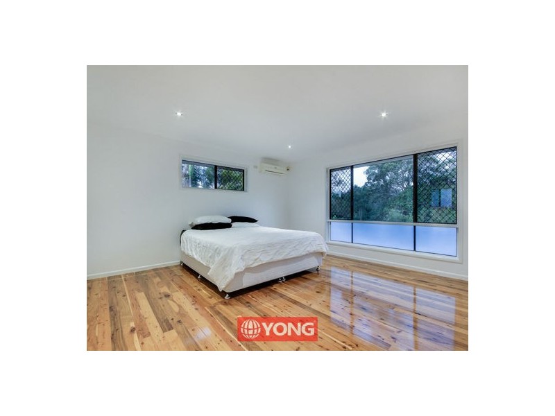 21 Freesia St, Macgregor QLD 4109