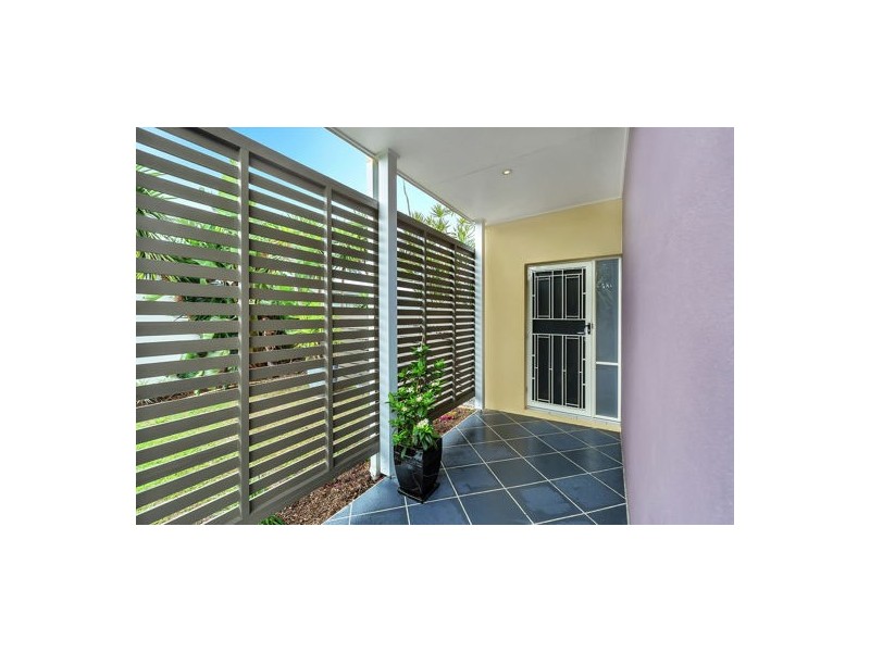 6 Nalbaugh Lane, Parkinson QLD 4115