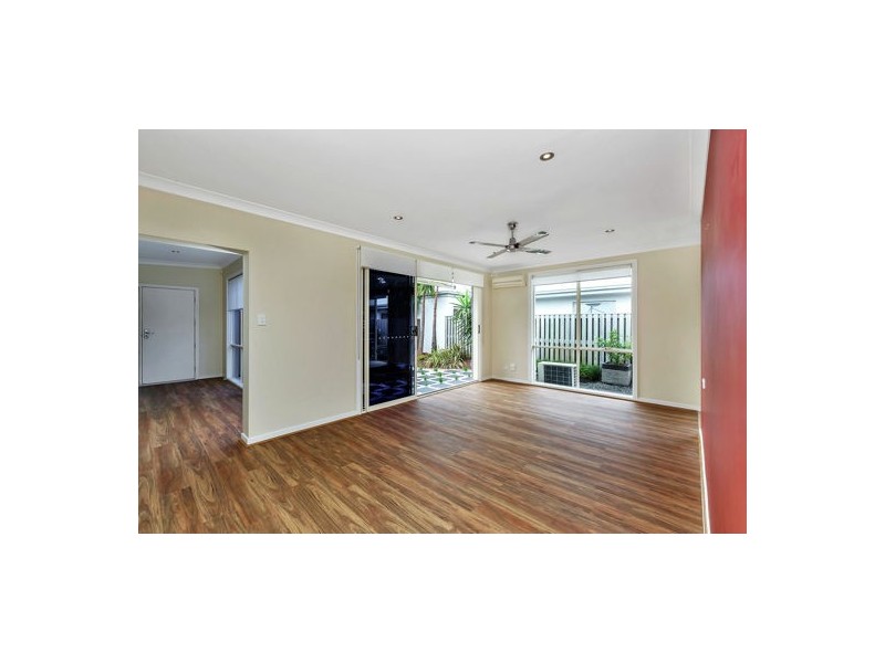 6 Nalbaugh Lane, Parkinson QLD 4115
