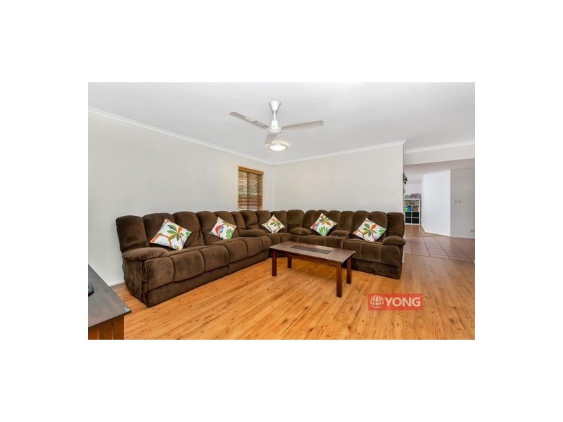 37 Glenfield  St, Parkinson QLD 4115