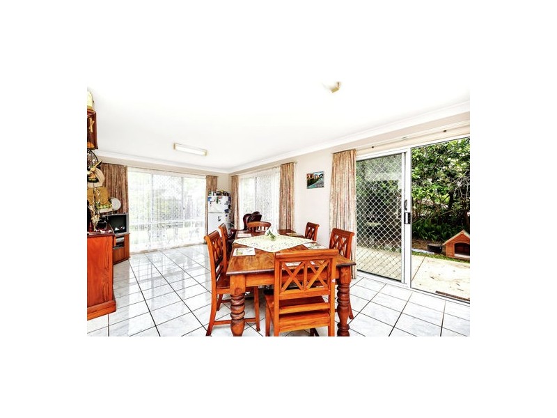 2 Wattle Ct, Calamvale QLD 4116