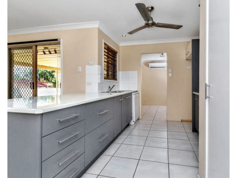 29 Packett Cres, Loganlea QLD 4131