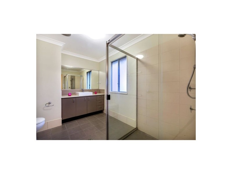 5 William Close, Doolandella QLD 4077