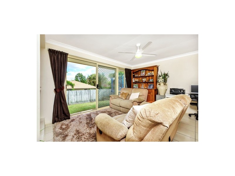 9 Pinedale Cr, Parkinson QLD 4115