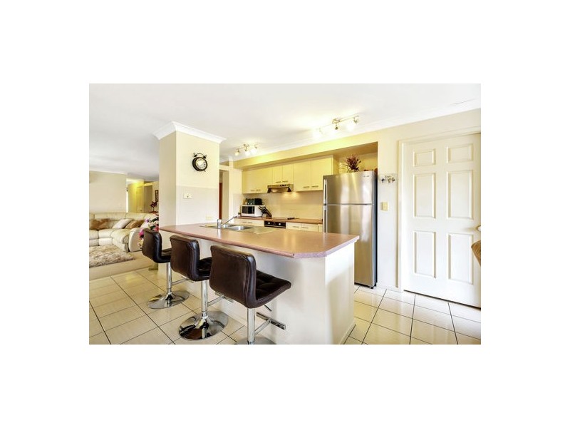 9 Pinedale Cr, Parkinson QLD 4115