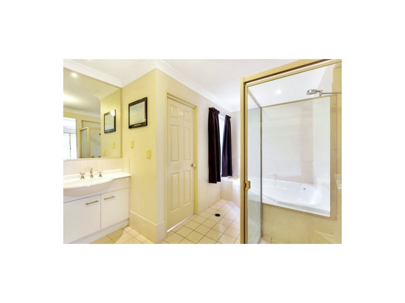 9 Pinedale Cr, Parkinson QLD 4115