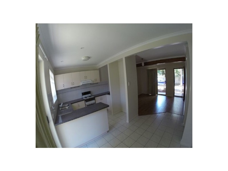 2/51 Nyanza Street, Woodridge QLD 4114