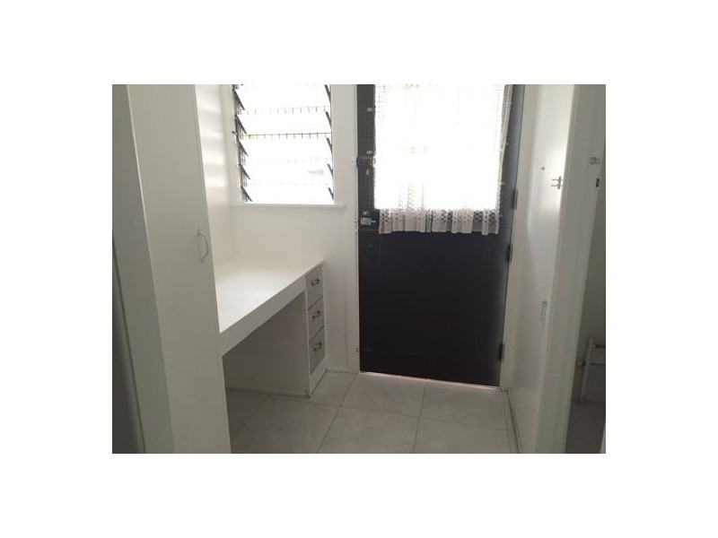 3 Dixon Rd, Sunnybank QLD 4109