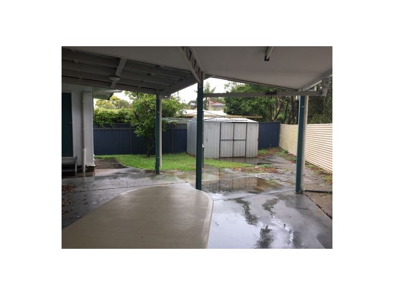 3 Dixon Rd, Sunnybank QLD 4109