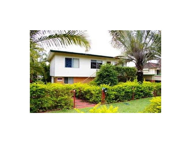 15 Ewinga Street, Kingston QLD 4114