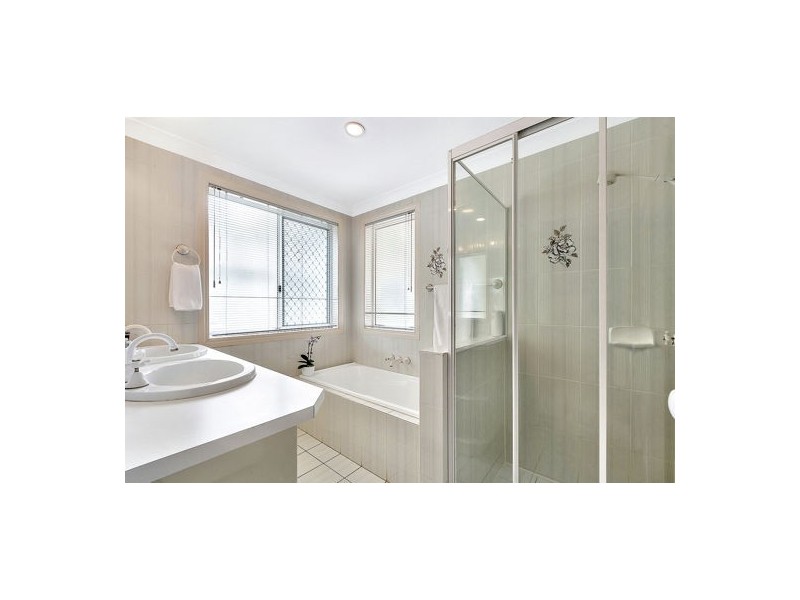 28 Hanrahan Street, Robertson QLD 4109