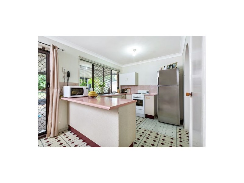 174 Johnson Road, Hillcrest QLD 4118