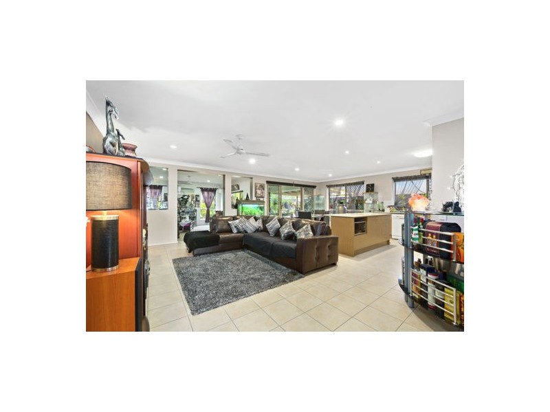 6 Cedarwood Street, Berrinba QLD 4117