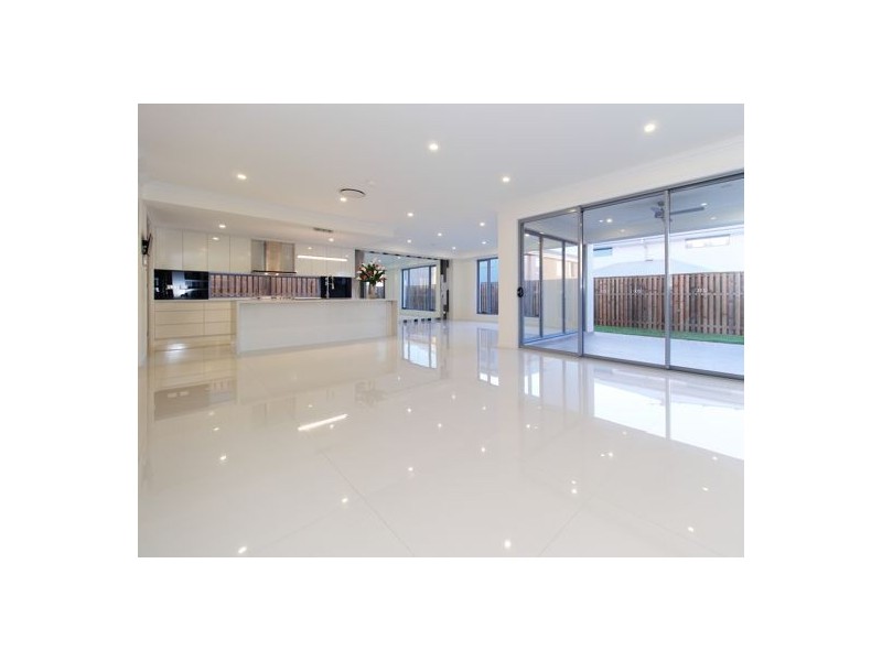 16 Soar St, Rochedale QLD 4123