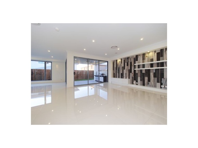 16 Soar St, Rochedale QLD 4123