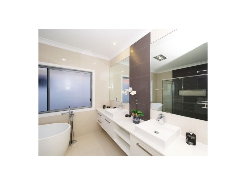 16 Soar St, Rochedale QLD 4123