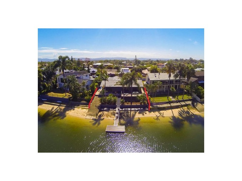 18 Maureen Court, Broadbeach Waters QLD 4218