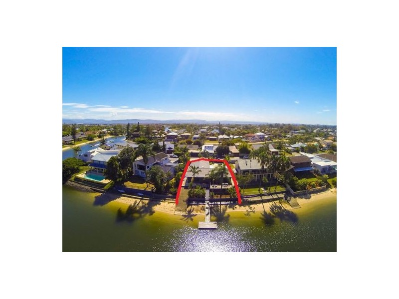 18 Maureen Court, Broadbeach Waters QLD 4218