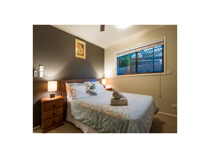 18 Maureen Court, Broadbeach Waters QLD 4218