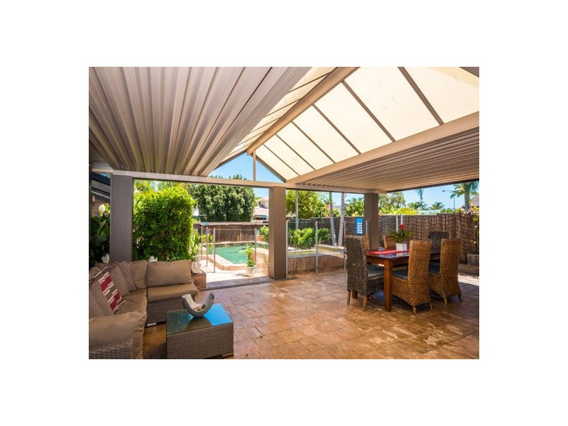 18 Maureen Court, Broadbeach Waters QLD 4218