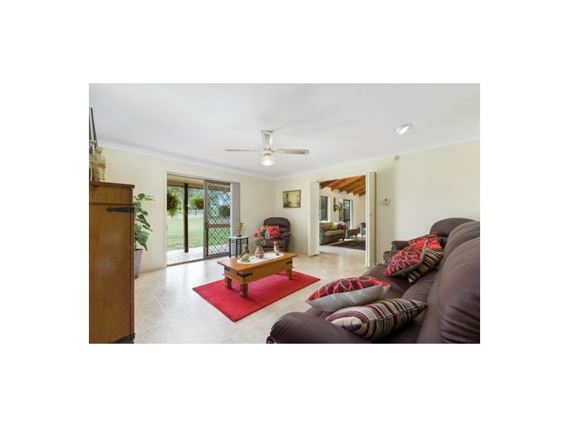 7-11 Crest Rd, Greenbank QLD 4124