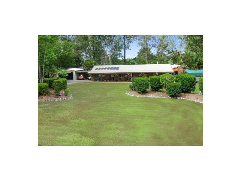 7-11 Crest Rd, Greenbank QLD 4124